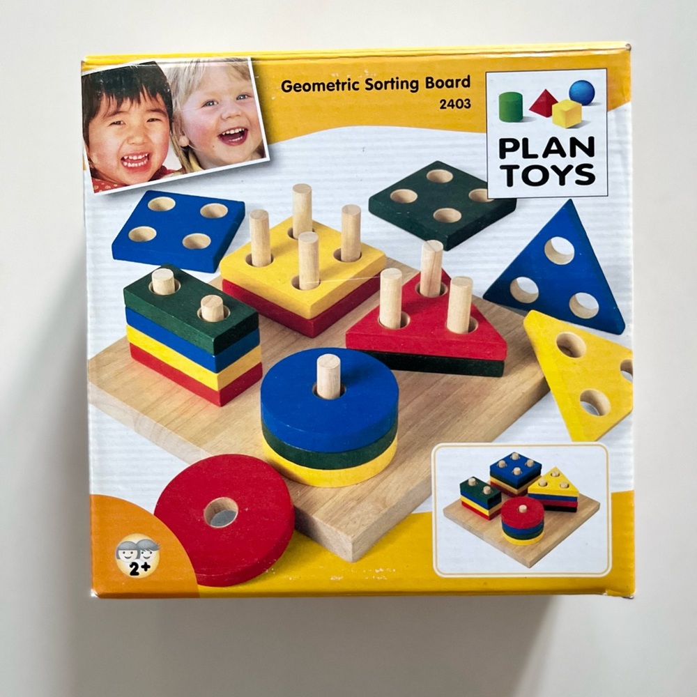 Plan Toys Geometric Sorting Board - 2+